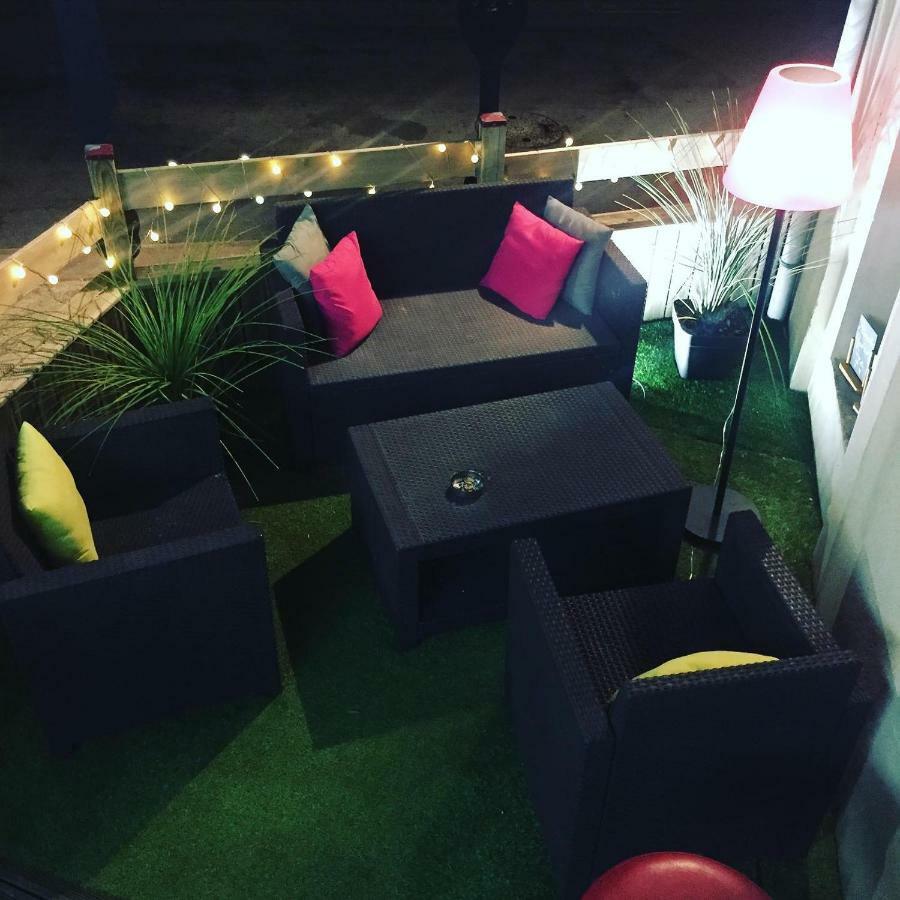فندق La Boule D'Or بوزاوغيس المظهر الخارجي الصورة